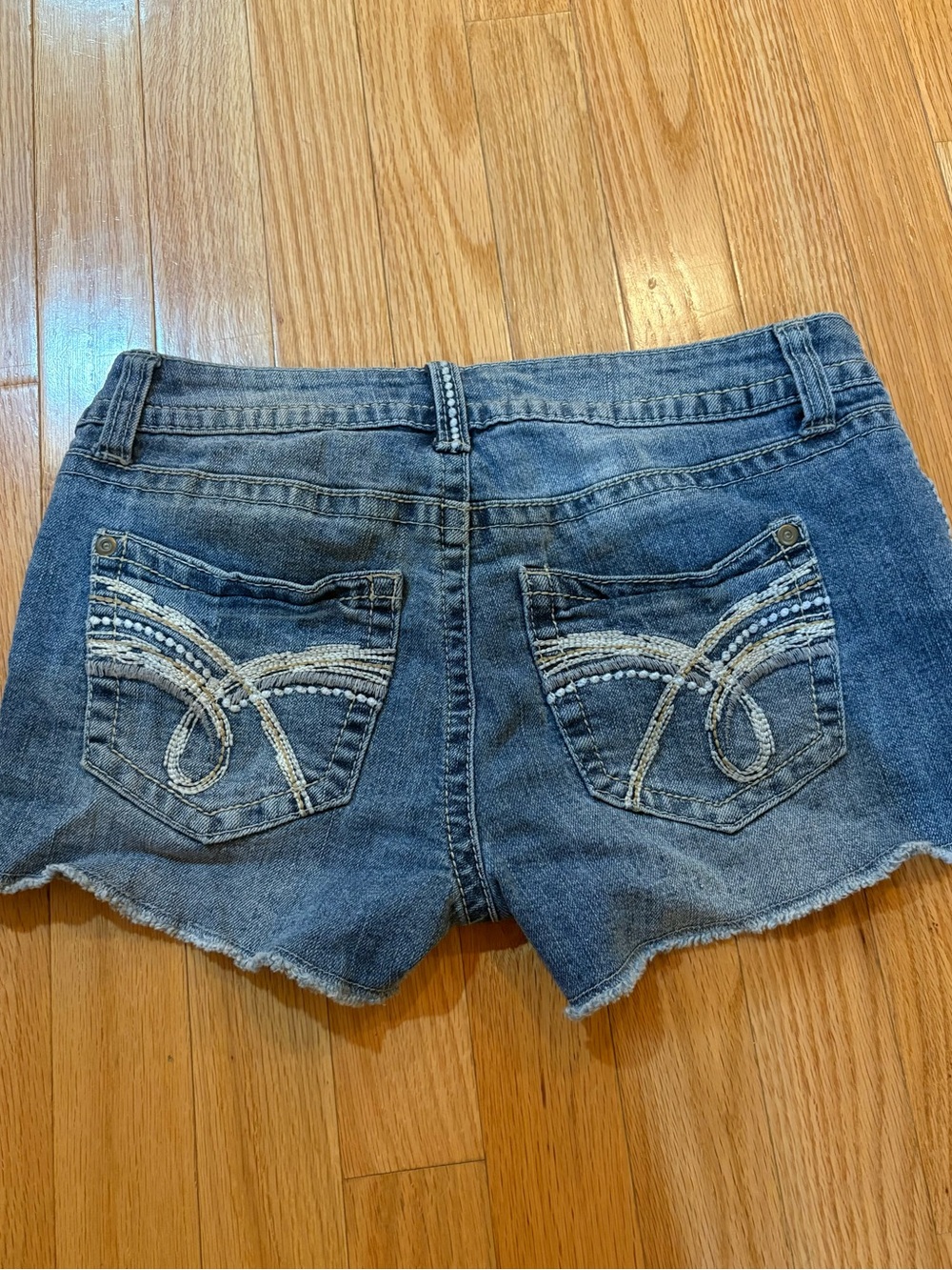 Y2K No Boundaries Low Rise Cut Off Denim Micro Mini Shorts Juniors Size 7